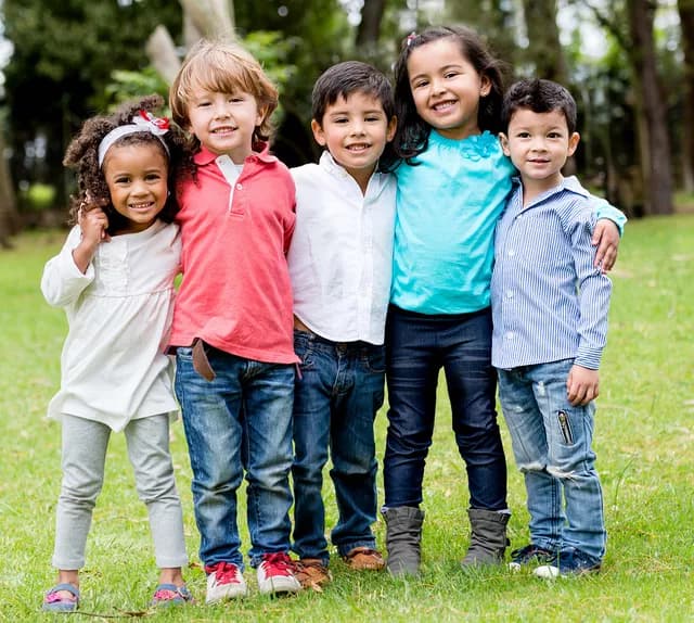 Building Social Communication Skills In Shy Children Helps With Peer Likeability