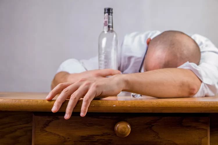 Binge Drinking Dangerous For Young Adults