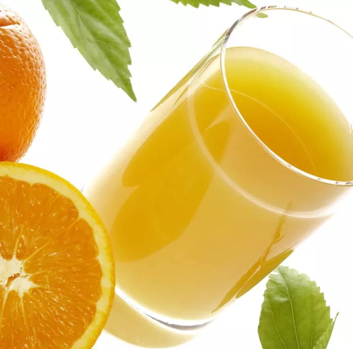 What Are The Pros And Cons Of Drinking Orange Juice?