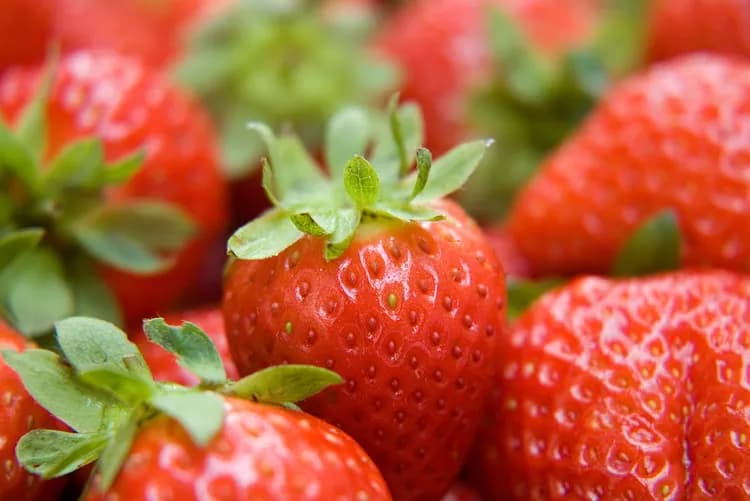 7 Health Benefits Of Strawberries