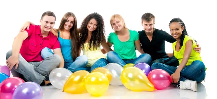 Being Extroverted Linked To Happiness