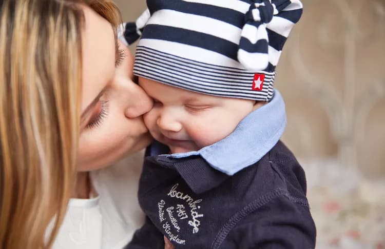 Single Women Freeze Their Eggs To Avoid 'Panic Parenting,' Study Finds