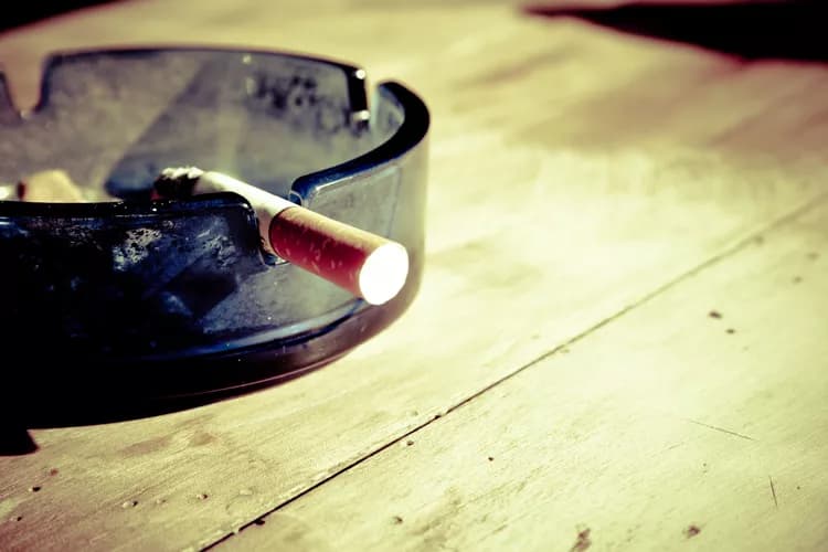 Increased Risk of Osteoporosis in Men Who Smoke, Study Suggests