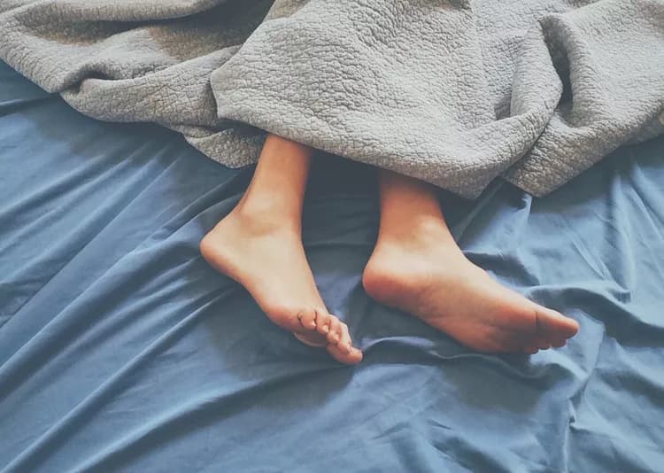 What Substances Should I Avoid Before Going To Sleep?