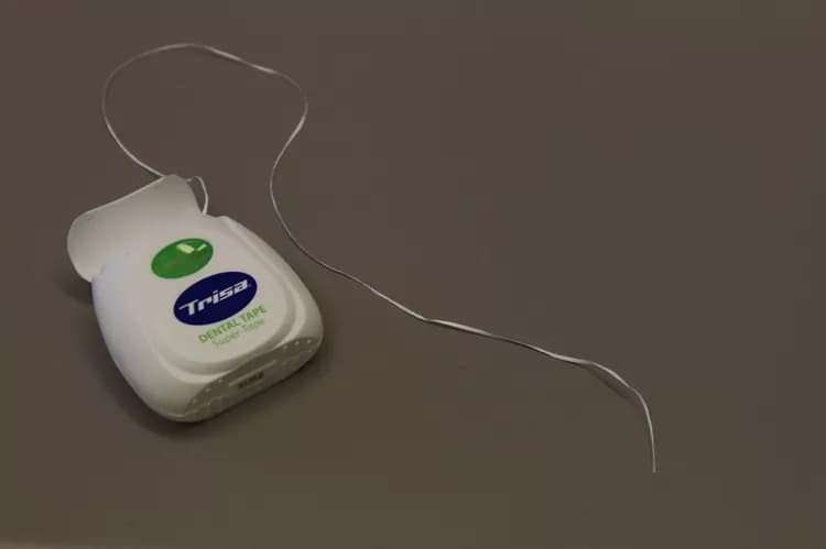 What Are The Health Benefits Of Flossing?