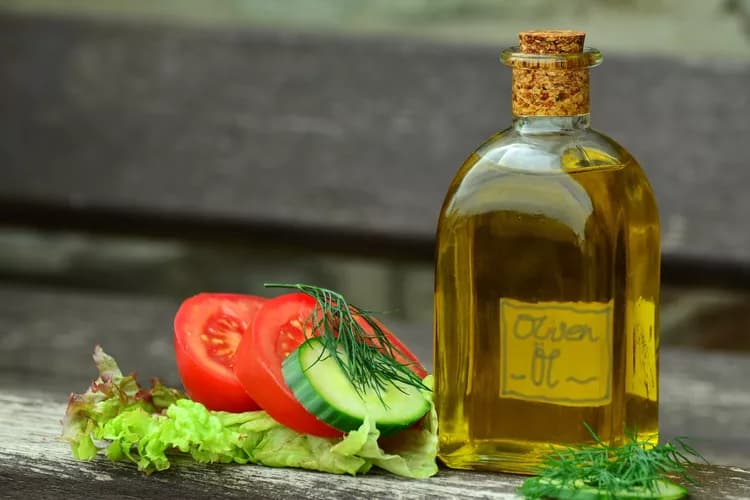 What Type Of Oil Should You Cook With?