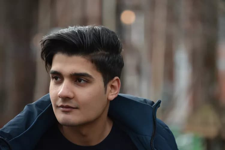 4 Health Symptoms Young Men Should Never Ignore