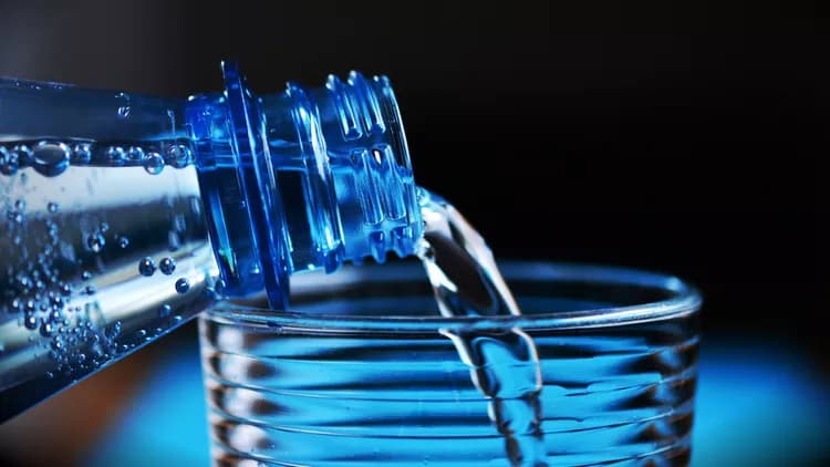 Is Drinking From Water Bottles Safe?