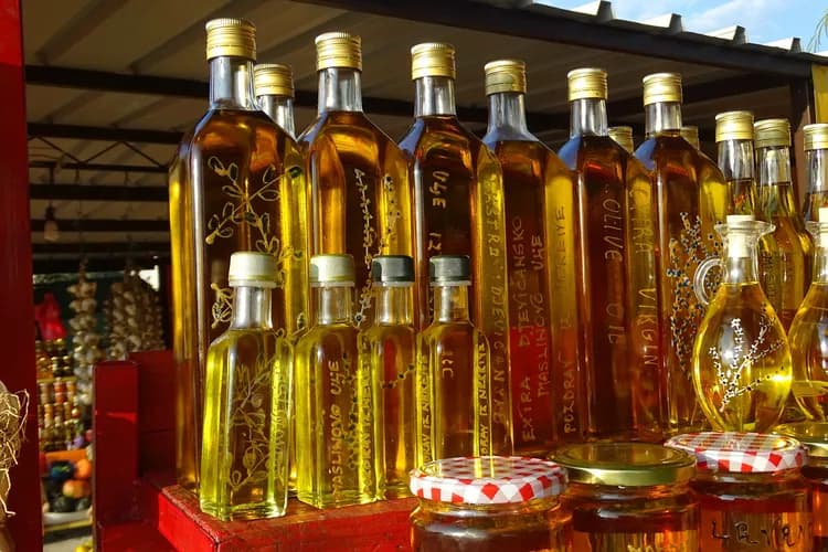 Extra-Virgin Olive Oil Preserves Memory, Protects Brain Against Alzheimer's