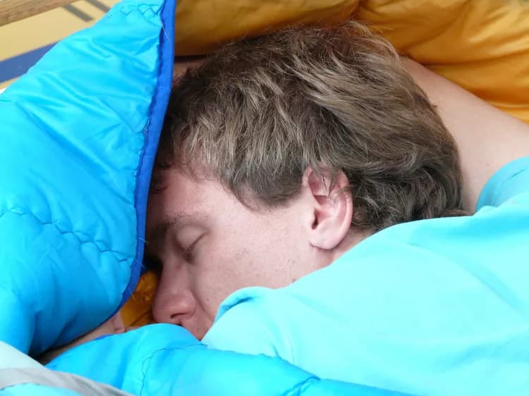 Sleep May Reduce "Forgetting" Signal in Brain, Study Suggests
